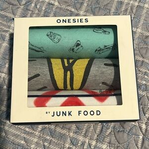 2196 (6-9m) NEW Junk Food Infant Monopoly Themed Onesie Box Gift Set